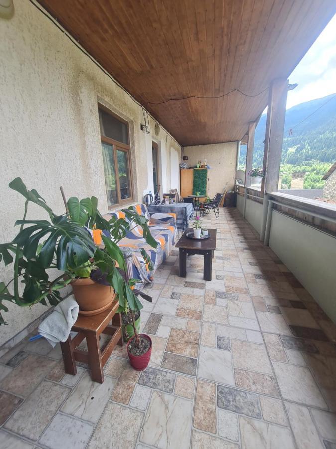 Guest House Goshtela Mestia Exterior photo