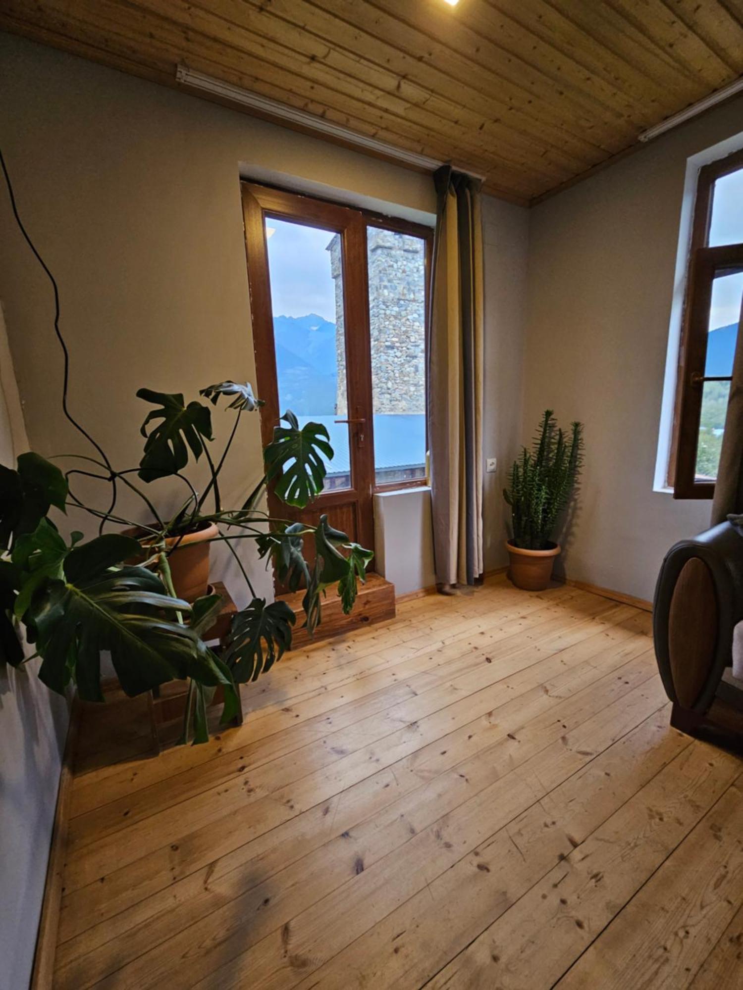 Guest House Goshtela Mestia Exterior photo