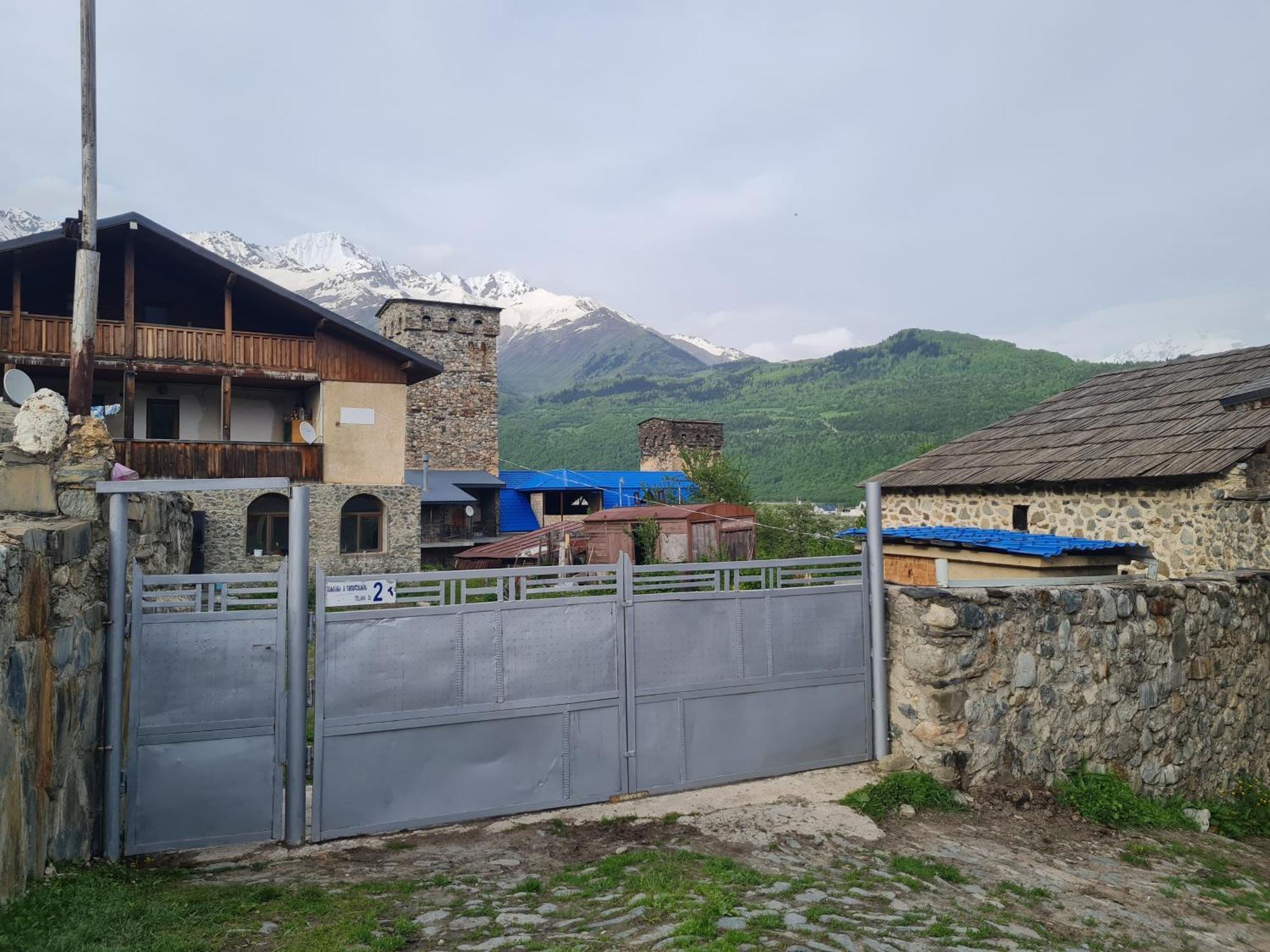 Guest House Goshtela Mestia Exterior photo