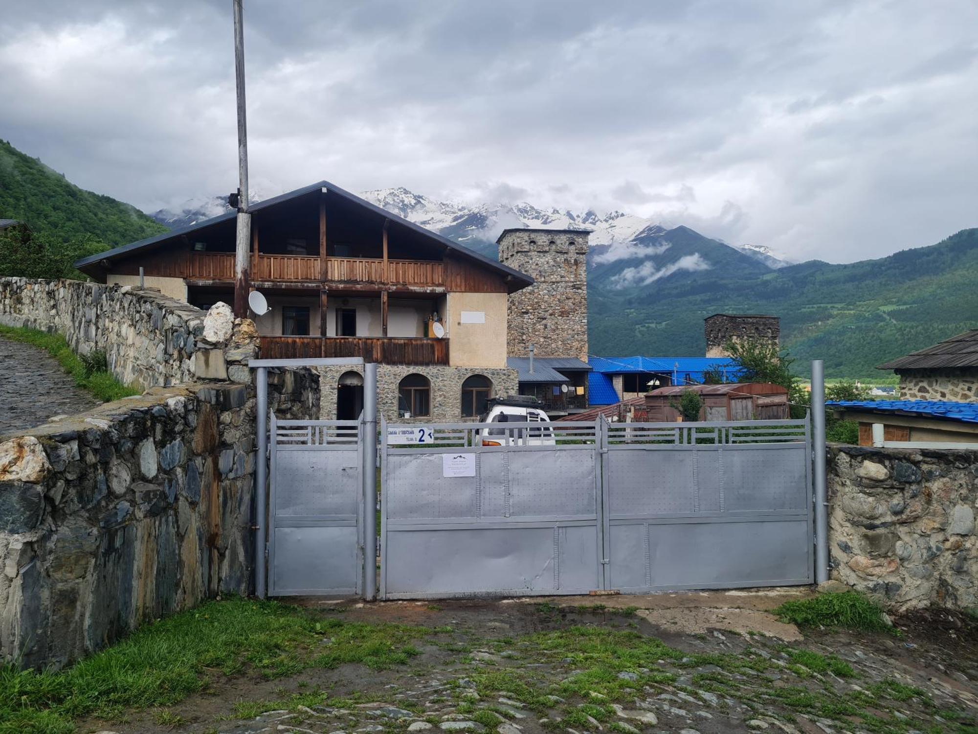 Guest House Goshtela Mestia Exterior photo